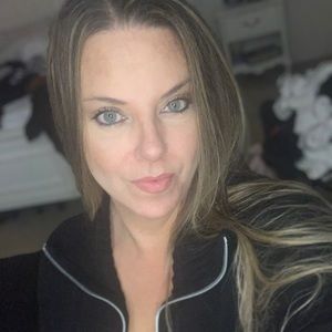 Meet your Posher, Cecelia